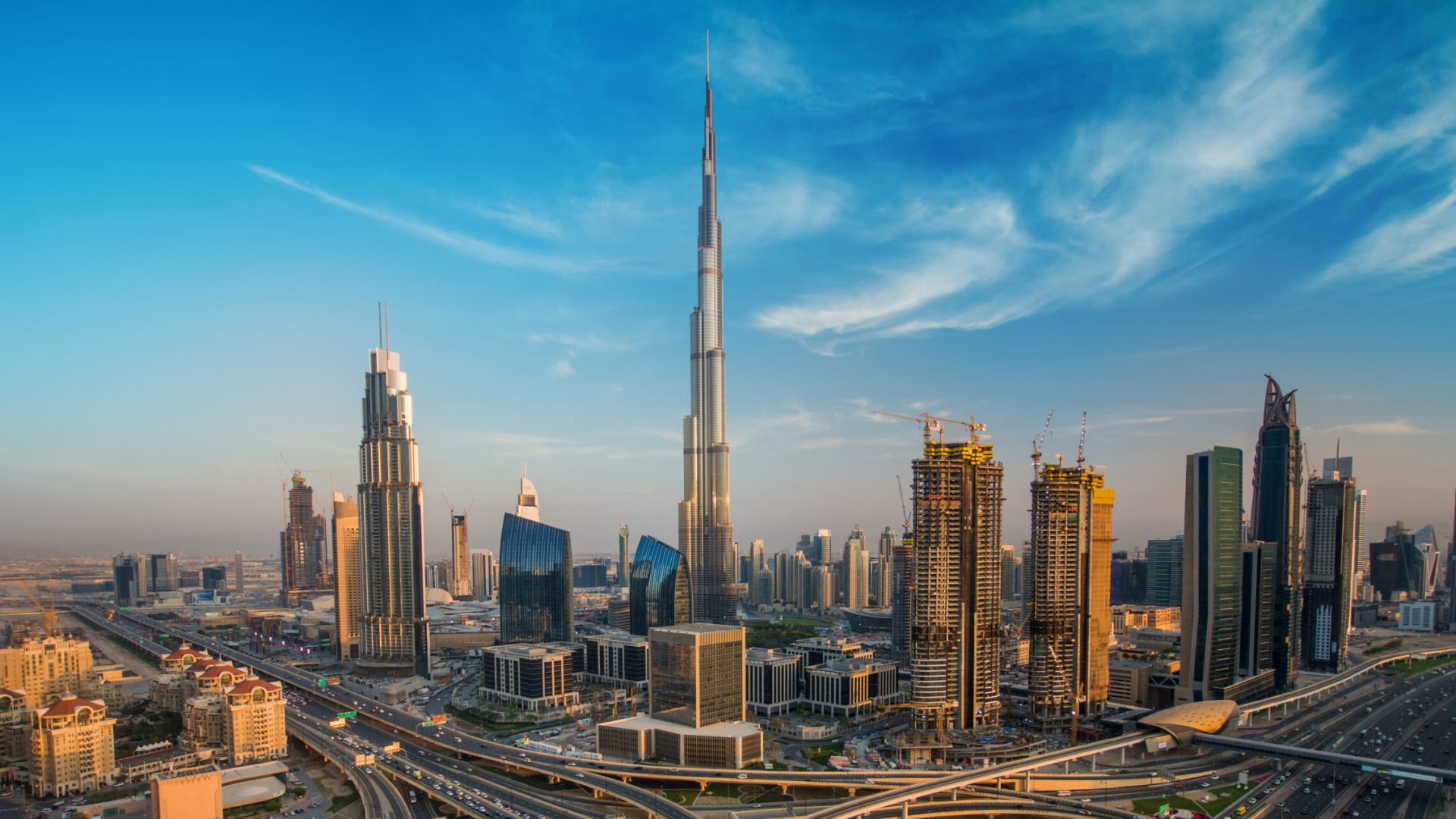 dubai-skyline-with-beautiful-city